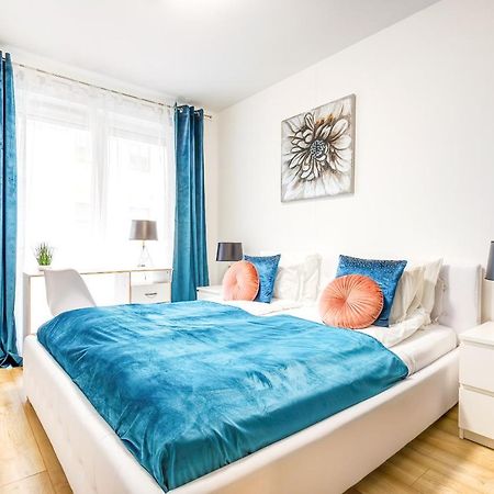 Modern Apartment With Free Garage And Balcony In The Downtown Budapest Luaran gambar