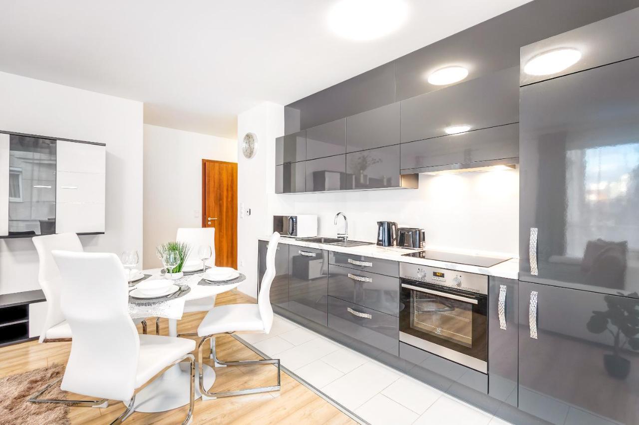 Modern Apartment With Free Garage And Balcony In The Downtown Budapest Luaran gambar