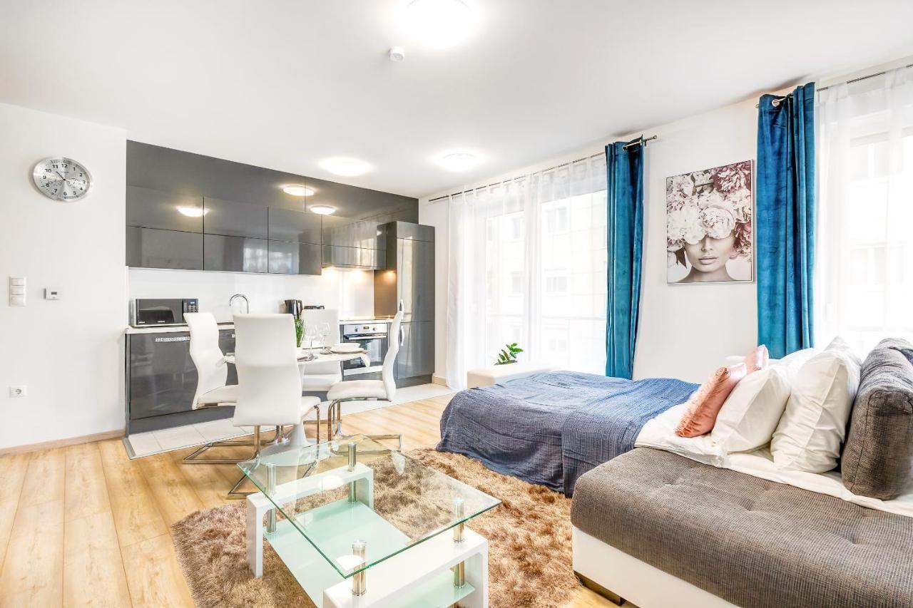 Modern Apartment With Free Garage And Balcony In The Downtown Budapest Luaran gambar