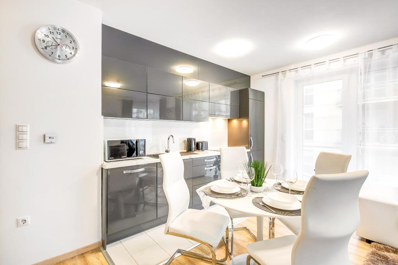 Modern Apartment With Free Garage And Balcony In The Downtown Budapest Luaran gambar