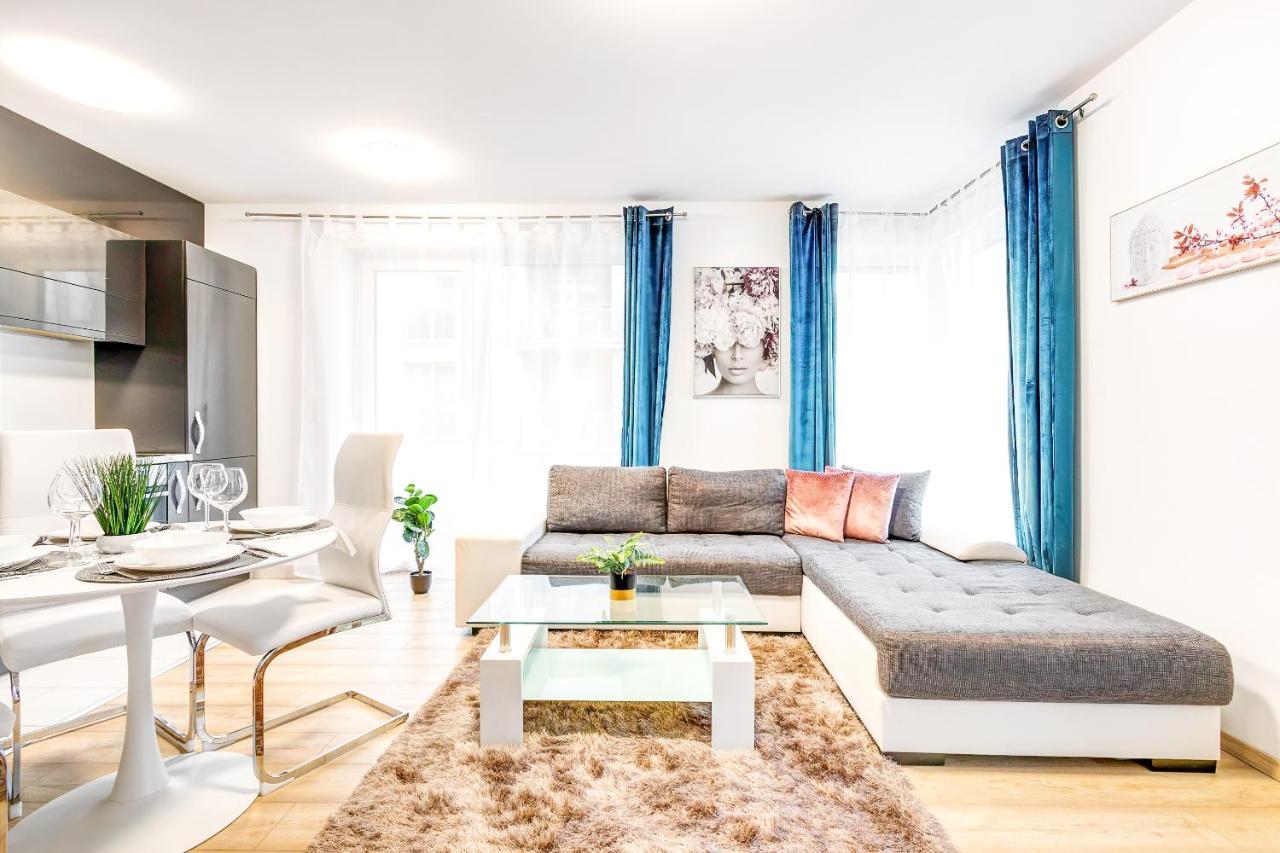 Modern Apartment With Free Garage And Balcony In The Downtown Budapest Luaran gambar