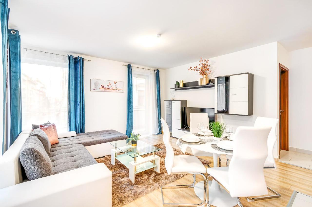 Modern Apartment With Free Garage And Balcony In The Downtown Budapest Luaran gambar